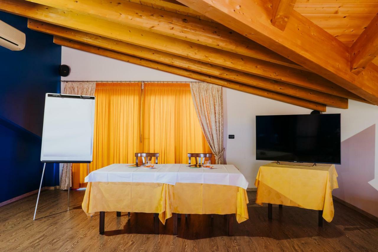 Hotel D'Atri มอนเตซิลวาโน ภายนอก รูปภาพ