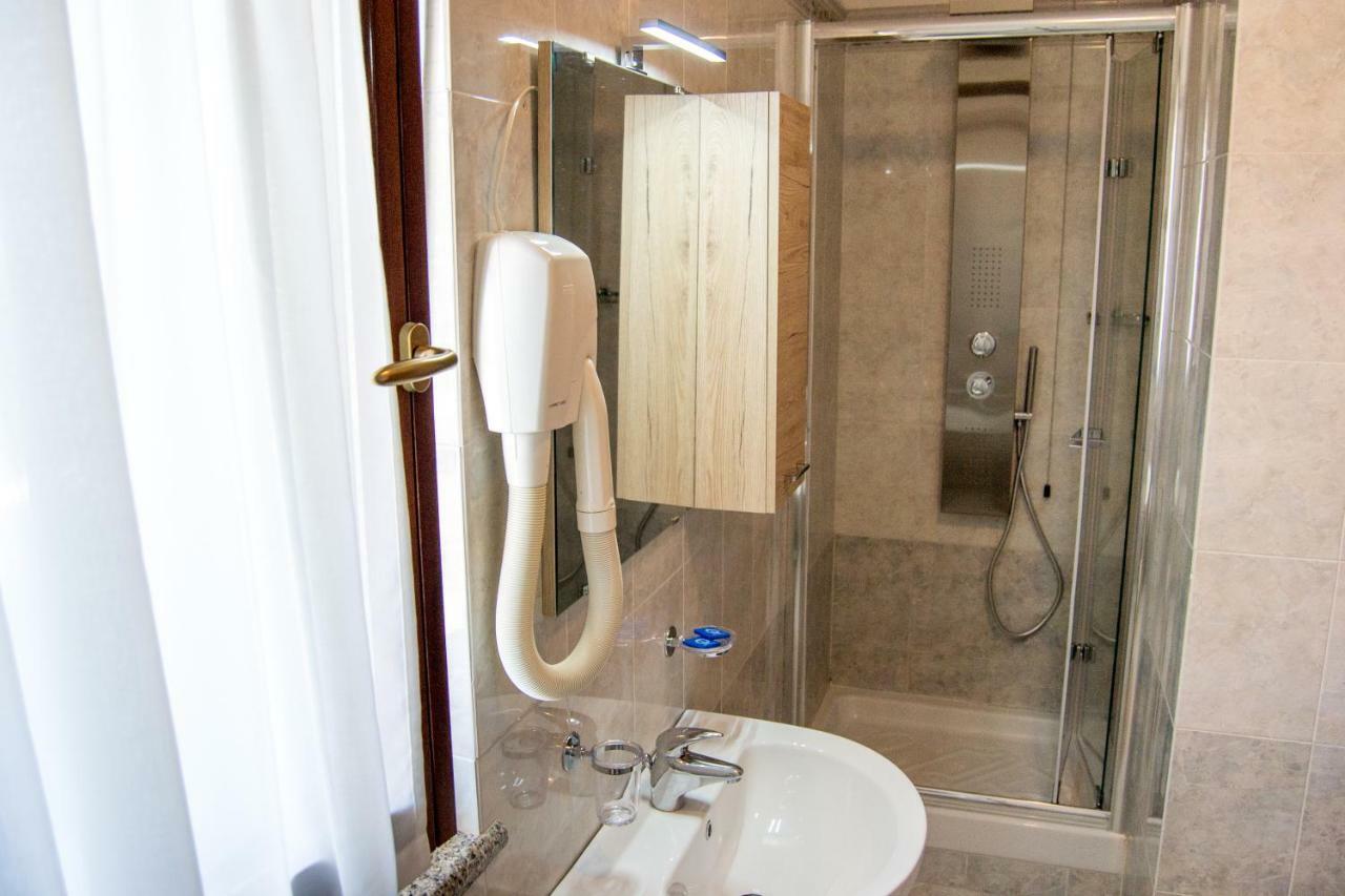 Hotel D'Atri มอนเตซิลวาโน ภายนอก รูปภาพ