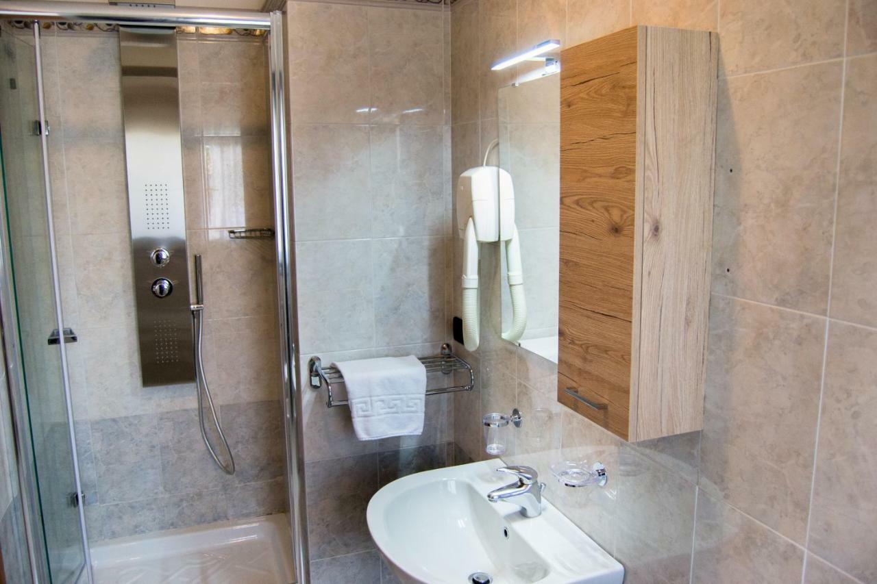 Hotel D'Atri มอนเตซิลวาโน ภายนอก รูปภาพ