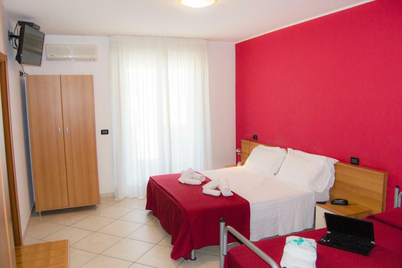 Hotel D'Atri มอนเตซิลวาโน ภายนอก รูปภาพ